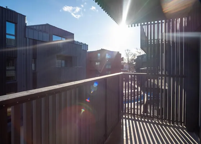 Dream Stay - Brand New Apartment With Balcony & Free Parking