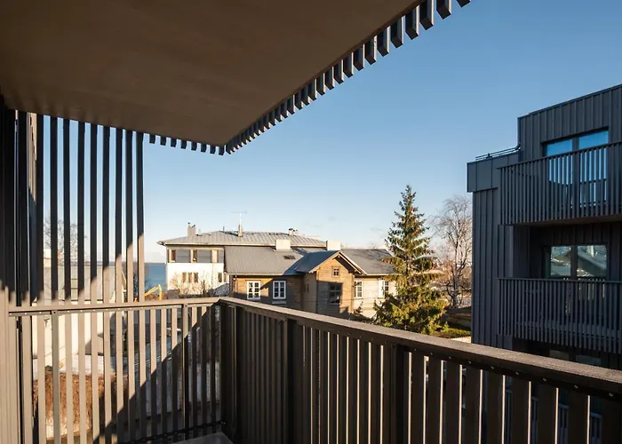Dream Stay - Brand New Apartment With Balcony & Free Parking